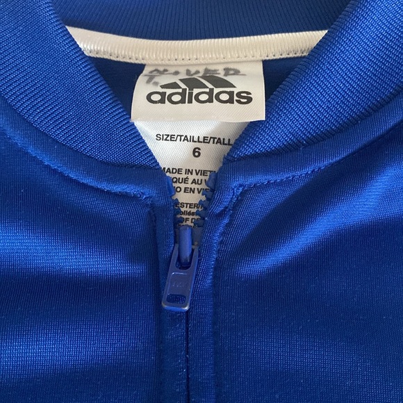 Adidas track jacket - boys size 6 - good condition - Picture 2 of 5